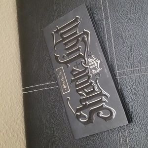 Kat Von D Shade Light eye palette